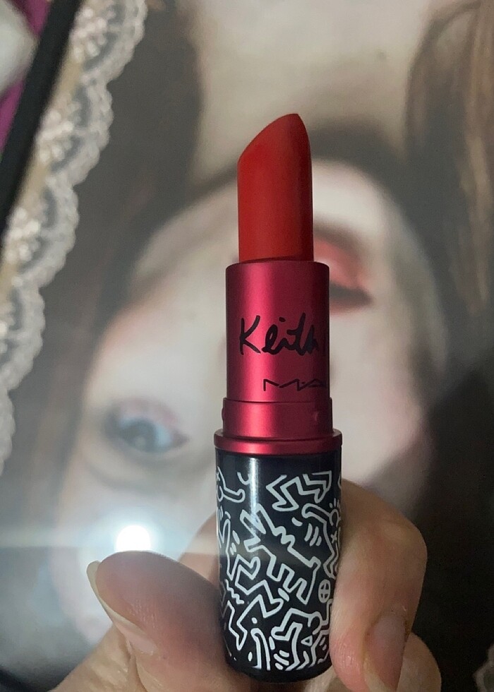 Mac kırmızı limited edition - Görsel 2