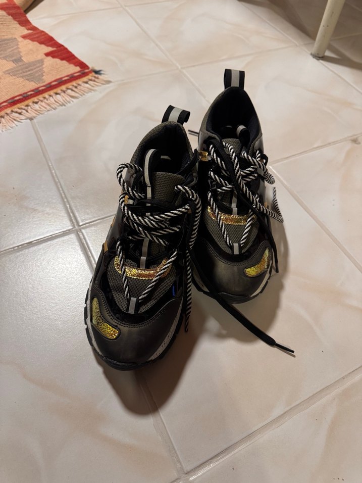 Elle Spor Ayakkabı - Görsel 2