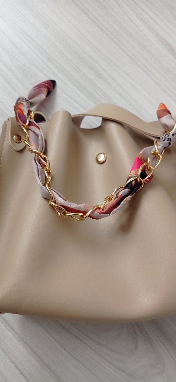 Bej Zincir Detaylı Yılan Desenli Kadın Çanta - Görsel 2