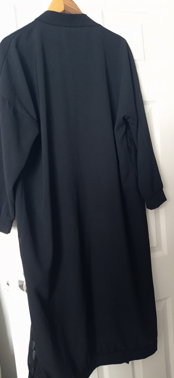 Düğmeli Siyah Uzun hırka - Görsel 3