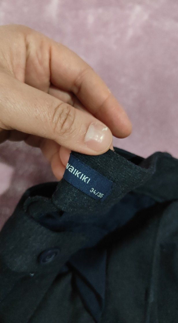 Kadın Siyah Yırtmaçlı Dar Kesim Kumaş Pantolon - Görsel 3