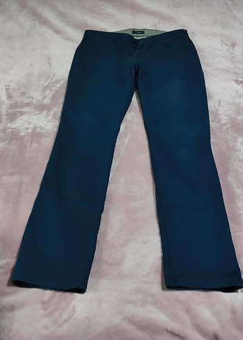 Erkek Lacivert Baskılı Kemerli Kısa Denim Pantolon - Görsel 2