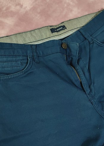Erkek Lacivert Baskılı Kemerli Kısa Denim Pantolon - Görsel 3