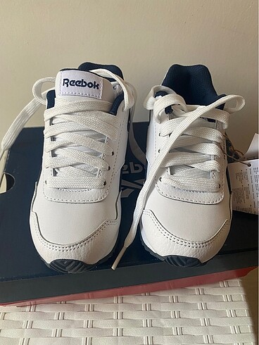 29 Beden beyaz Renk reebok 29