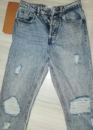 Stradivairus Sıfır mom fit jean