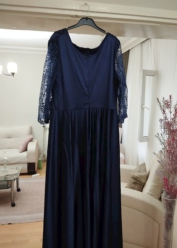 İşlemeli Drapeli Lacivert Uzun Abiye Elbise - Görsel 6