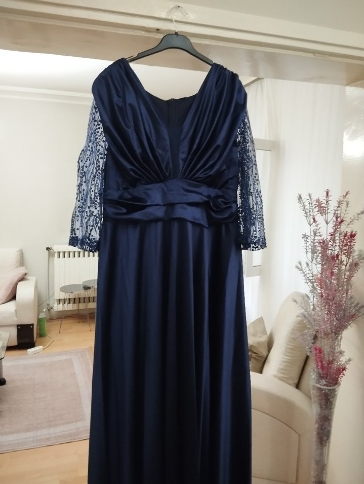 İşlemeli Drapeli Lacivert Uzun Abiye Elbise - Görsel 5