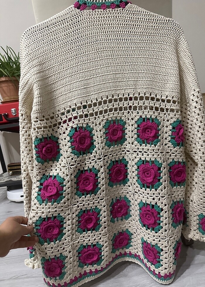 Zara model motifli el örgüsü hırka - Görsel 2