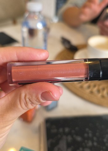 Diğer Parlak Bej Renk Lipgloss