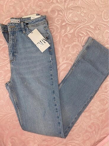 Zara straight kesik paça jean