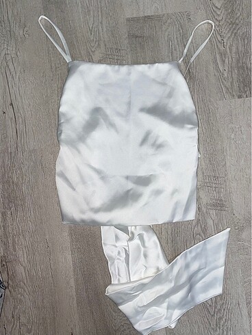 Zara Zara saten sırt dekolteli bluz