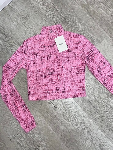 Bershka crop bluz