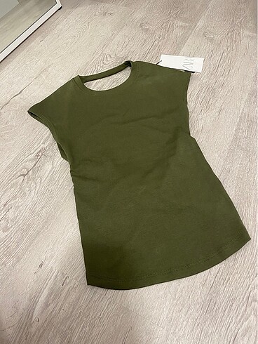 s Beden Zara sırt dekolteli tshirt