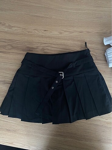 Zara pilili etek