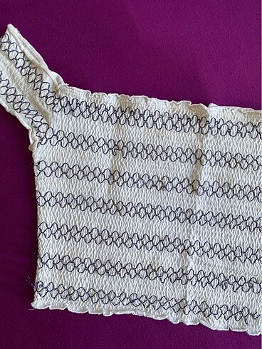 Stradivarius stradivarius crop