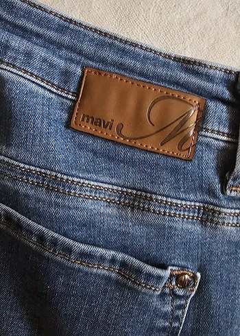 40 Beden Kadın Mavi Jeans orijinal 1 defa gildi