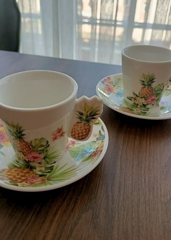 Renkli Ananas Desenli Fincan ve Tabak Seti - Görsel 2