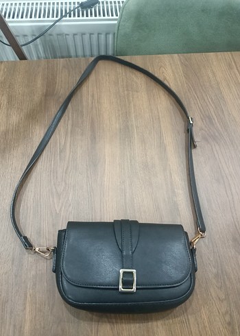 Siyah Deri Tokalı Kadın Çanta - Görsel 2