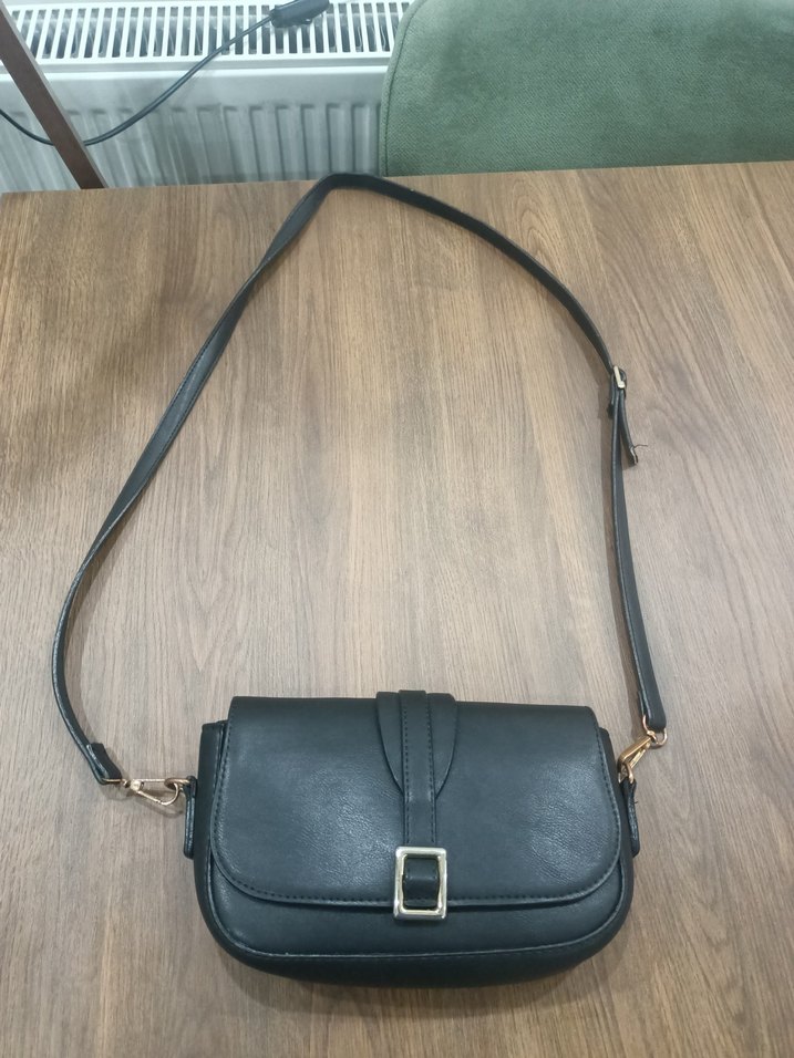 Siyah Deri Tokalı Kadın Çanta - Görsel 2