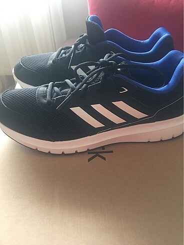 Adidas erkek 45/46 spor ayakkabı