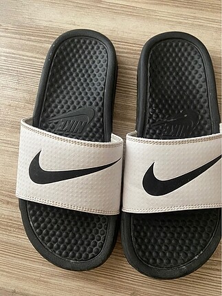 Nike terlik