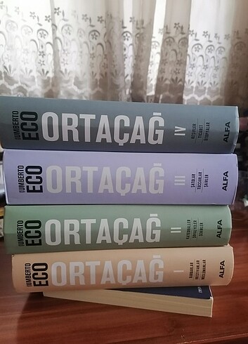 Umberto eco ortaçağ seti 