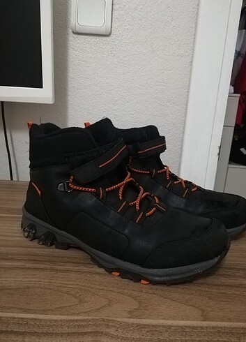 LC Waikiki Lcw 39 numara erkek çocuk bot