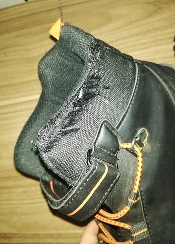 37 Beden siyah Renk Lcw 39 numara erkek çocuk bot