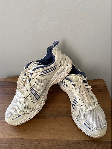 38 Beden ten rengi Renk Orjinal Skechers Hillcrest