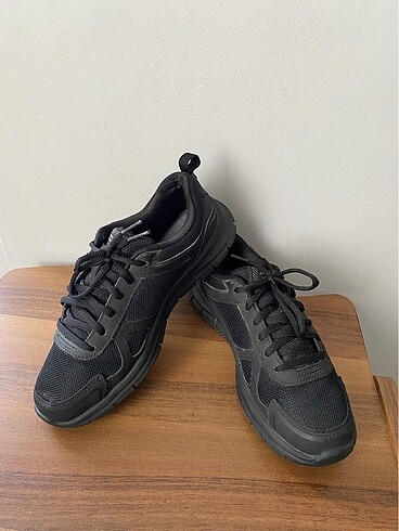 39 Beden siyah Renk Orjinal Skechers Track
