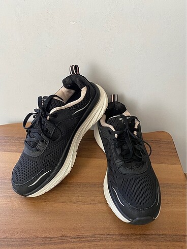 36,5 Beden siyah Renk Orjinal Skechers Dlux Walker