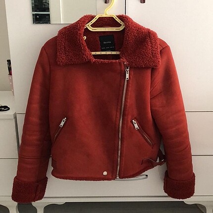Bershka mont