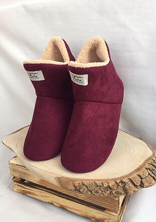 Ugg Ev Botu