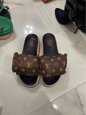 Louis vuitton terlik