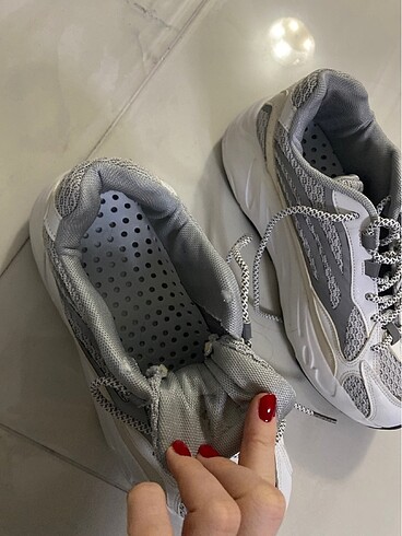 40,5 Beden Adidas yezzy