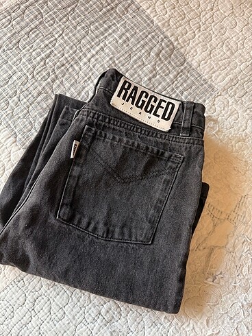 Ragged jean