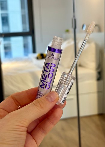 Essence Meta Glow Mor Parlak Dudak Parlatıcısı - Görsel 4