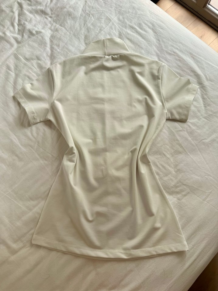 Beyaz Yarım Balıkçı Yaka Kısa Kollu Kadın Tişört - Görsel 2