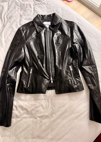 Vücuda oturan deri ceket - Görsel 2
