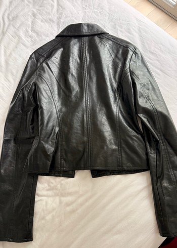 Vücuda oturan deri ceket - Görsel 5