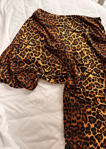 Leopar Desenli Rahat Midi Kadın Sabahlık - Görsel 2