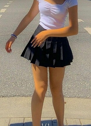 Pileli kısa etek 