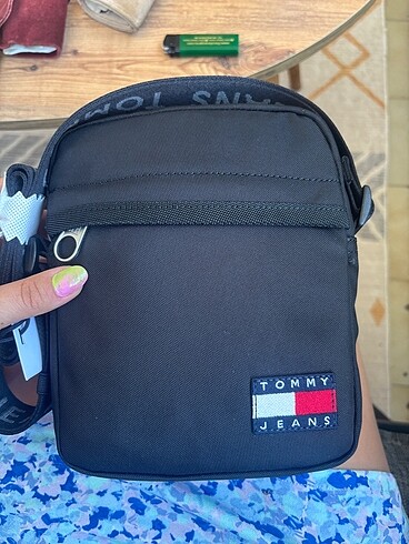 Tommy hilfiger unisex çanta orijinal