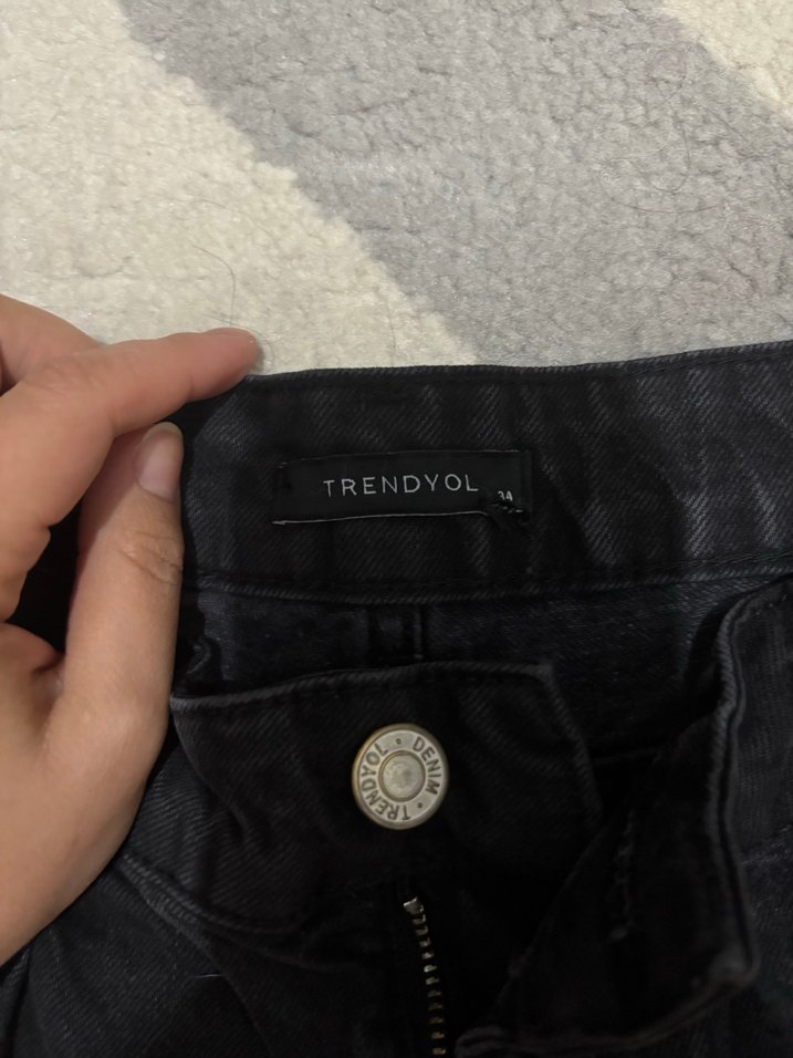 Siyah Mini Denim Şort - Görsel 4