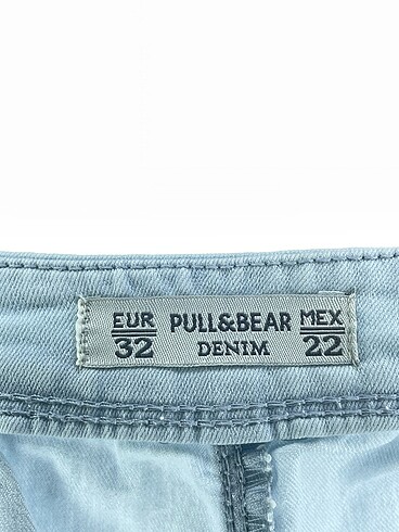 32 Beden çeşitli Renk Pull and Bear Mini Şort %70 İndirimli.