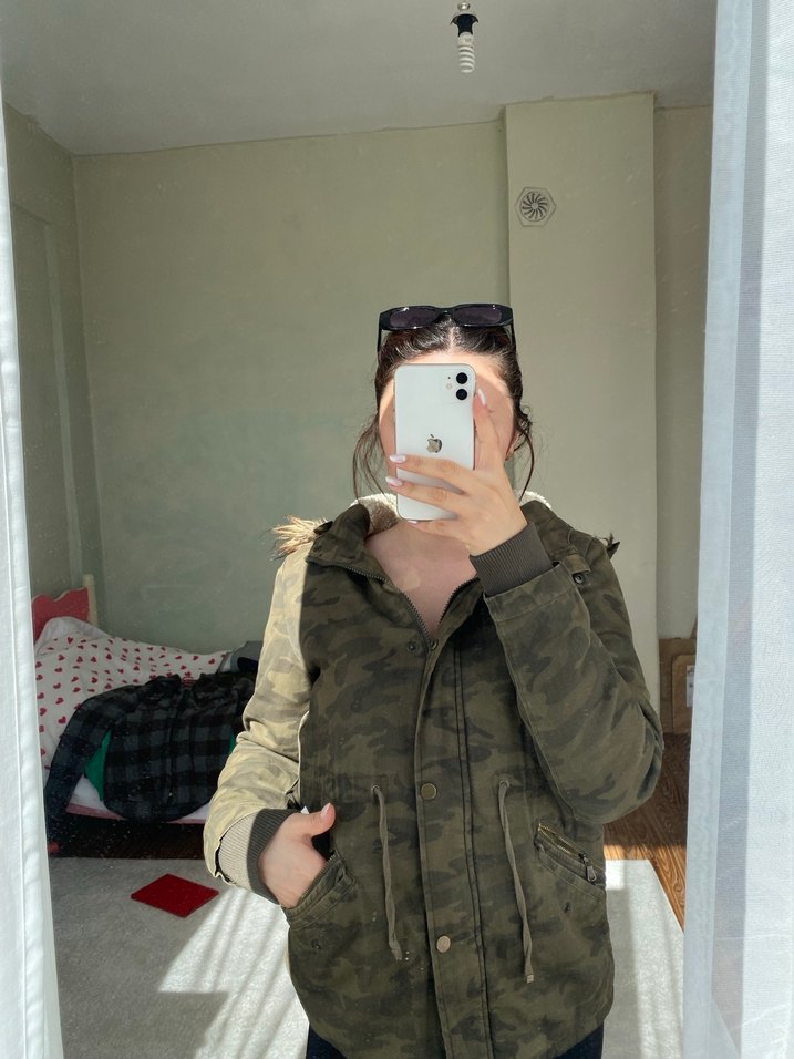 Kadın Kamuflaj Desenli Kapüşonlu mont - Görsel 3