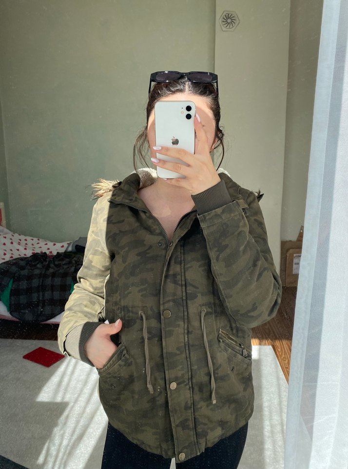 Kadın Kamuflaj Desenli Kapüşonlu mont - Görsel 2