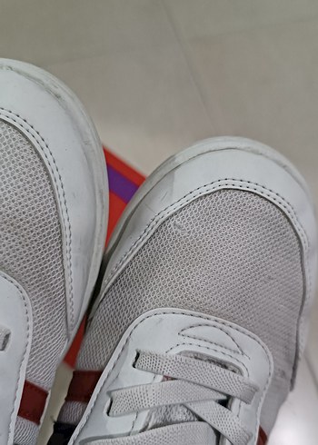 34 Beden beyaz Renk Kinetix Erkek Çocuk Beyaz Spor Ayakkabı