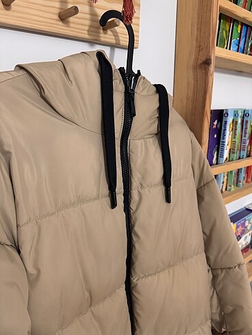 Zara Suya ve Rüzgara karşı korumalı kaban mont - Görsel 9