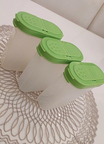 Beden Tupperware Çift Kapaklı 3 lü Baharat Kutusu